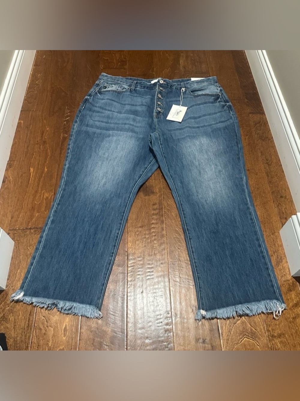 KanCan Straight Fit Plus Jeans with Frayed Hem